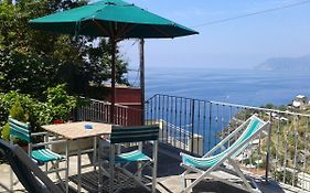 ARIA DI MARE, Manarola - Camere con vista mare!
